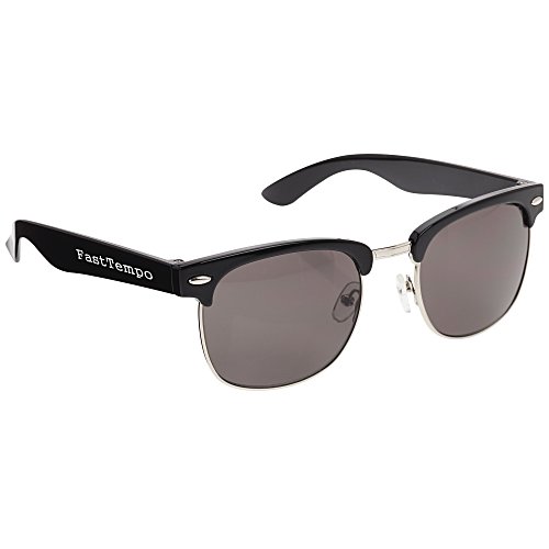 Vintage Chic Sunglasses Main Image