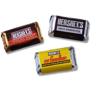 Additional Image 1 - a group of candy bars