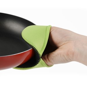 Additional Image 2 - a hand holding a pan