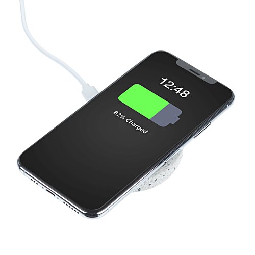 Additional Image 3 - a black cell phone with a green battery